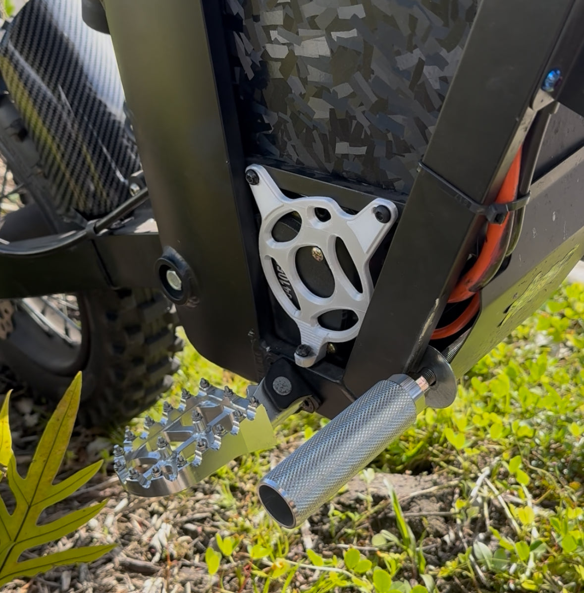 Right side tuttio motor covers